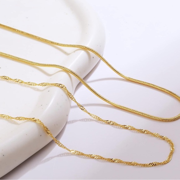 BNIB Layering 14k gold plated necklace - Picture 3 of 4